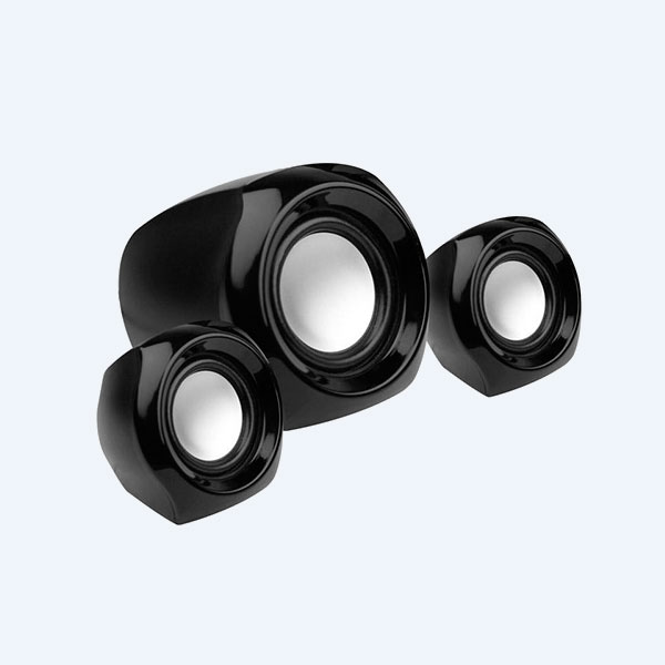 EL-993612 - Bocinas EasyLine, 2.1 Canales, 11W, SubWoofer, USB, Negros