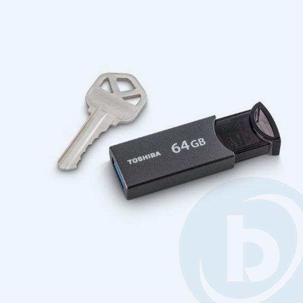 PFU064U-1BRG - Memoria USB 3.0 Toshiba TransMemory Retractil U362, 64GB, Gris/Negro