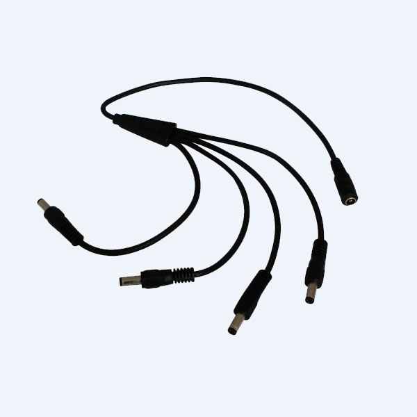 Adaptador Provision ISR PR-C08, 4 Salidas de Corriente