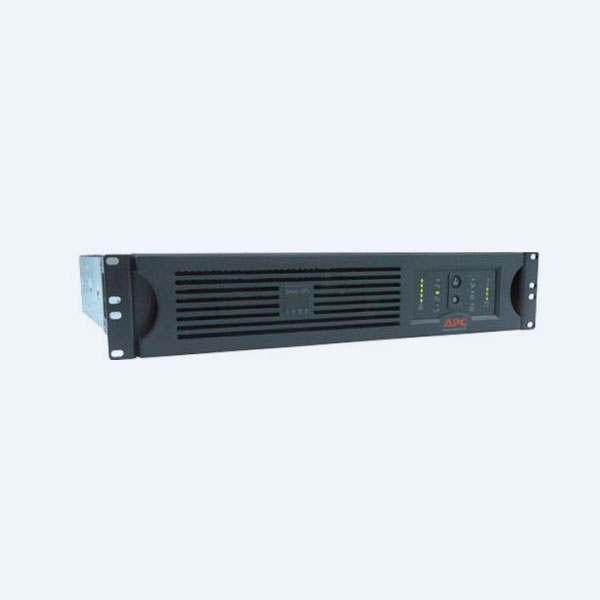 No Break APC Smart-UPS, 750VA, 480 Watts, 6 contactos, Rack, 2U