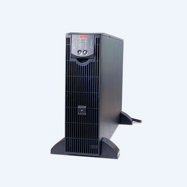 No Break APC Smart-UPS RT, 3000VA, 2100 W, 208V, Negro