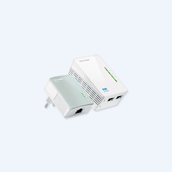 Adaptador Powerline TP-Link TL-WPA4220, Inalámbrico a 300MBs, 2 RJ45, Alámbrico a 500MBps