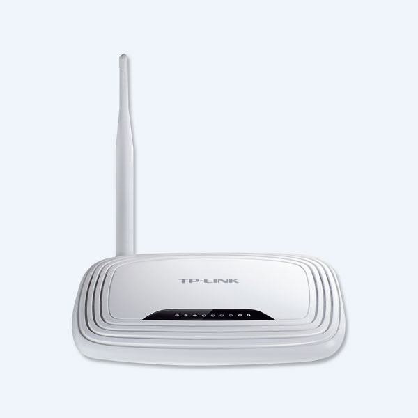 Router Inalámbrico TP-Link, 150Mbps, 4 Puertos 10/100, Puerto WAN 10/100, Antena 5dBi